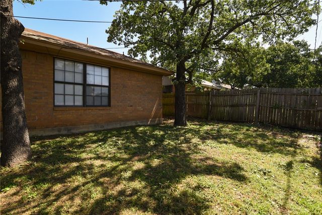 708 Woodland Court, Kennedale, TX 76060