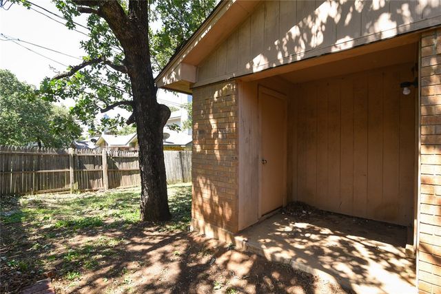 708 Woodland Court, Kennedale, TX 76060