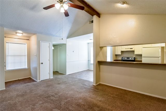 708 Woodland Court, Kennedale, TX 76060