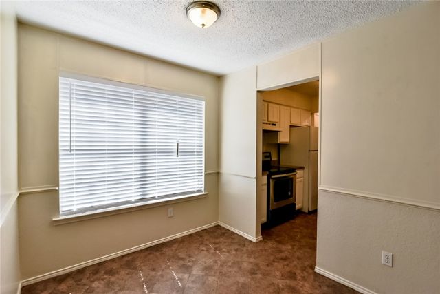 708 Woodland Court, Kennedale, TX 76060