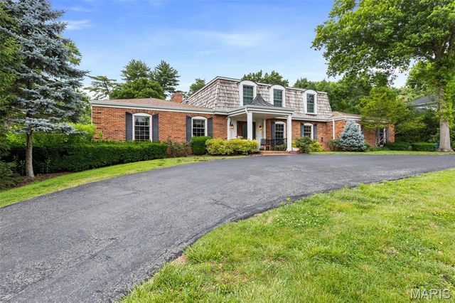 10469 White Bridge Lane, St Louis, MO 63141