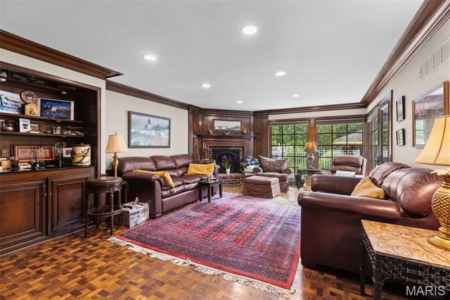 10469 White Bridge Lane, St Louis, MO 63141