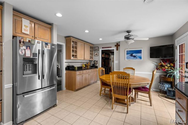 10469 White Bridge Lane, St Louis, MO 63141
