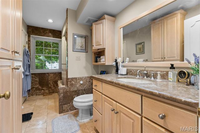 10469 White Bridge Lane, St Louis, MO 63141