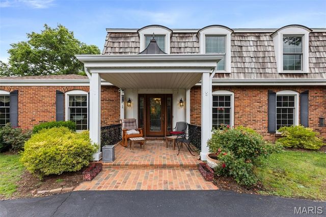 10469 White Bridge Lane, St Louis, MO 63141