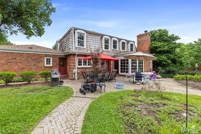 10469 White Bridge Lane, St Louis, MO 63141