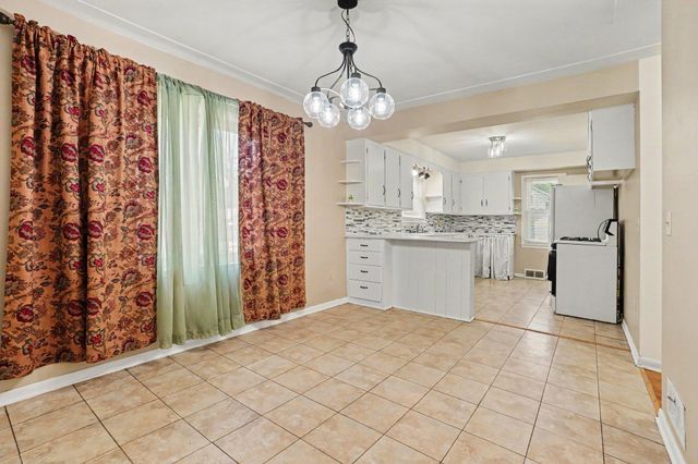1425 Sunnyside Drive, Kalamazoo Twp, MI 49048