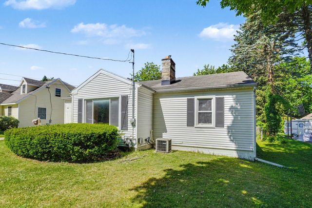 1425 Sunnyside Drive, Kalamazoo Twp, MI 49048