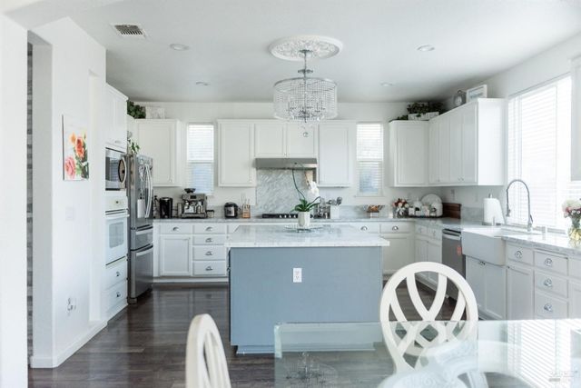 448 Royal Tern Dr, Vacaville, CA 95687