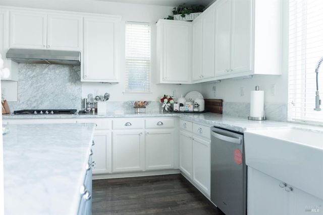 448 Royal Tern Dr, Vacaville, CA 95687