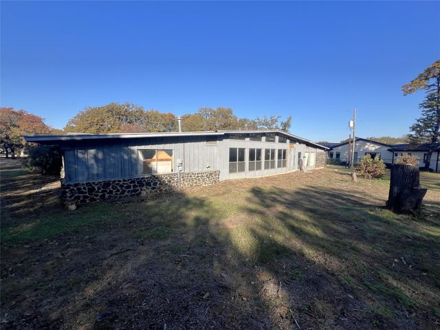 7412 Bursey Road, North Richland Hills, TX 76182