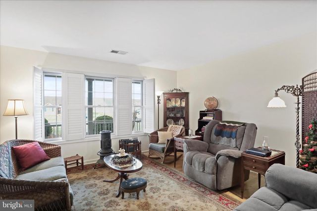 11400 NICOLE DR, Greencastle, PA 17225