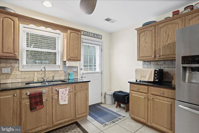 11400 NICOLE DR, Greencastle, PA 17225