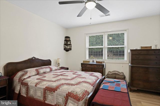 11400 NICOLE DR, Greencastle, PA 17225