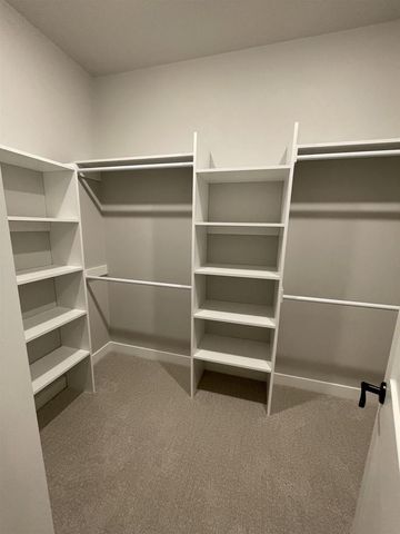 882 WHISPER FALLS LANE, Menasha, WI 54952