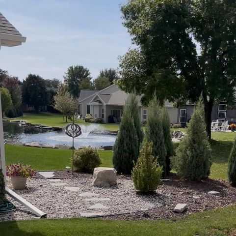 882 WHISPER FALLS LANE, Menasha, WI 54952