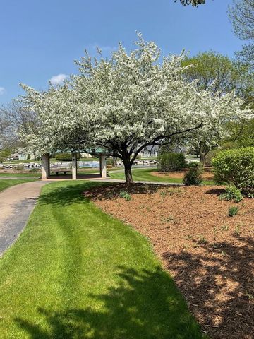 882 WHISPER FALLS LANE, Menasha, WI 54952