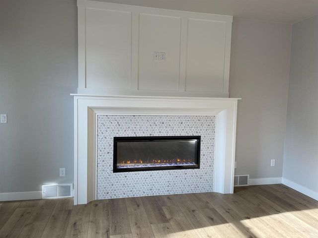 882 WHISPER FALLS LANE, Menasha, WI 54952