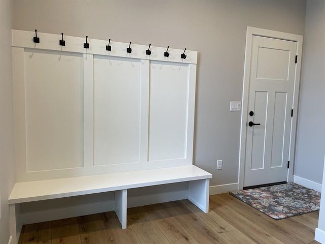 882 WHISPER FALLS LANE, Menasha, WI 54952