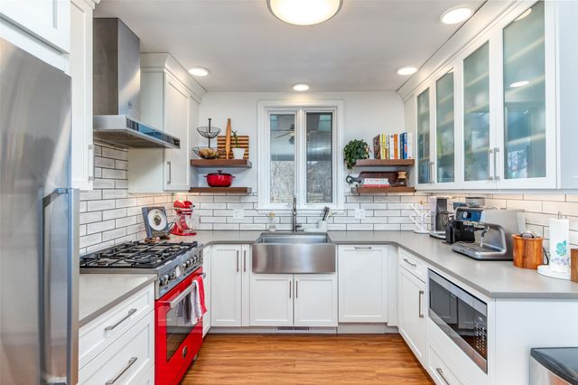 2018 Cessna Street, Ames, IA 50014