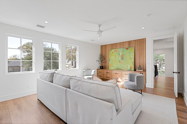 6903 La Vista Drive, Dallas, TX 75214