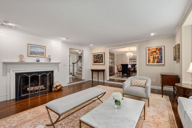 117 Deer Path Ln, Weston, MA 02493