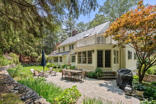 117 Deer Path Ln, Weston, MA 02493