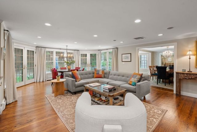 117 Deer Path Ln, Weston, MA 02493