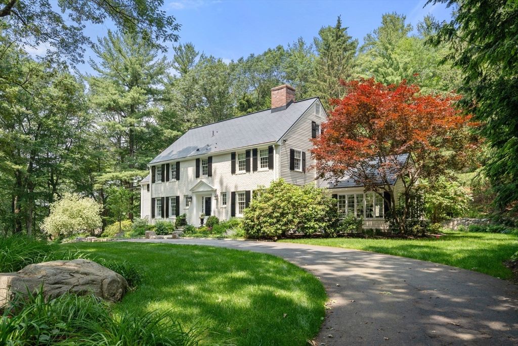 117 Deer Path Ln, Weston, MA 02493