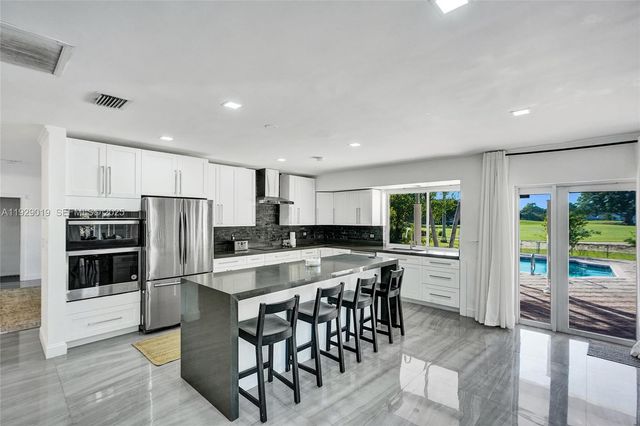 4740 N 31st Ct, Hollywood, FL 33021