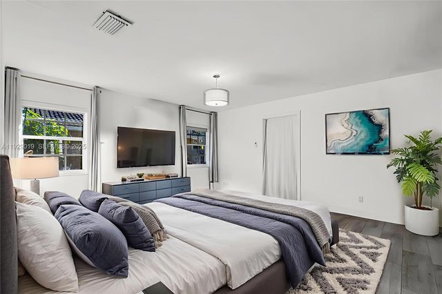 4740 N 31st Ct, Hollywood, FL 33021