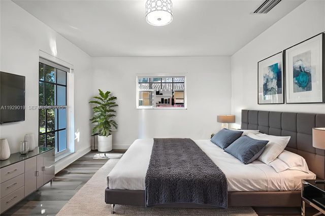 4740 N 31st Ct, Hollywood, FL 33021