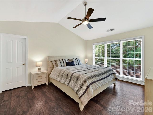 620 Meadow Lake Drive, Matthews, NC 28105