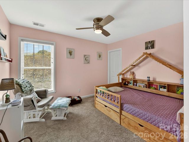 620 Meadow Lake Drive, Matthews, NC 28105