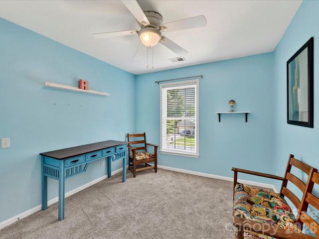 620 Meadow Lake Drive, Matthews, NC 28105