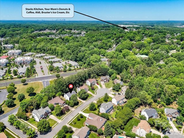 620 Meadow Lake Drive, Matthews, NC 28105