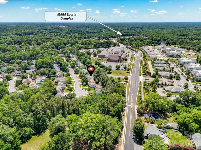 620 Meadow Lake Drive, Matthews, NC 28105