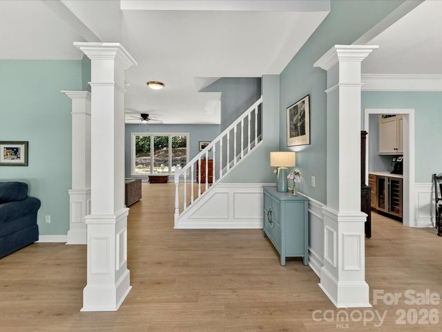 620 Meadow Lake Drive, Matthews, NC 28105