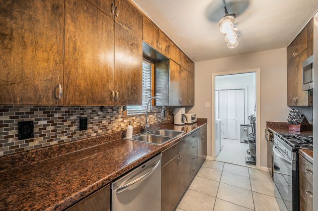 350 S Pearson Lane, Azle, TX 76020