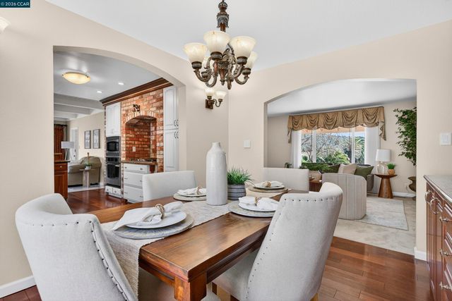 2654 Tamalpais Dr, Pinole, CA 94564