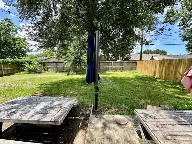 1820 Aspen Lane, Seabrook, TX 77586