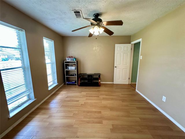 1820 Aspen Lane, Seabrook, TX 77586