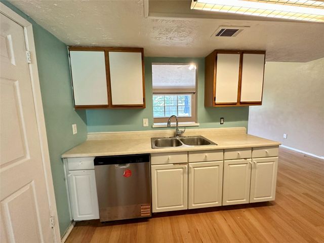 1820 Aspen Lane, Seabrook, TX 77586