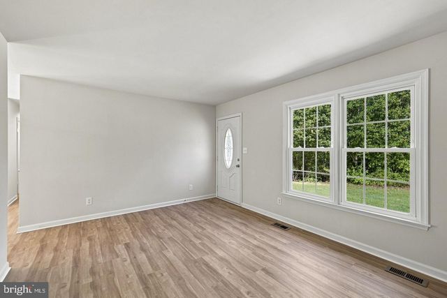 6536 GROGAN LN, King George, VA 22485