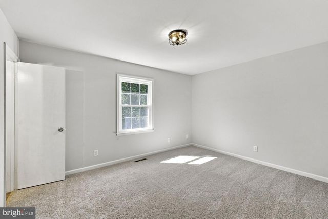6536 GROGAN LN, King George, VA 22485