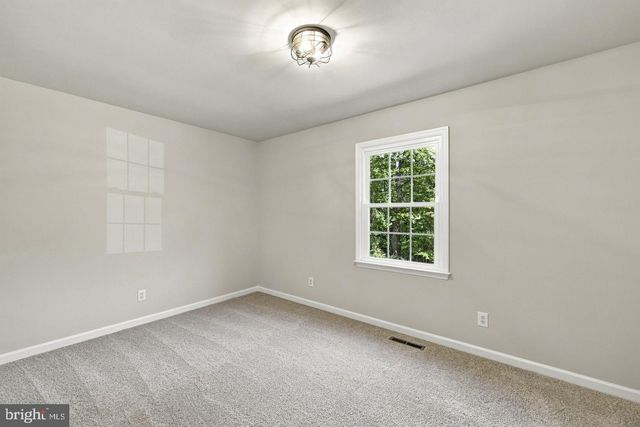 6536 GROGAN LN, King George, VA 22485