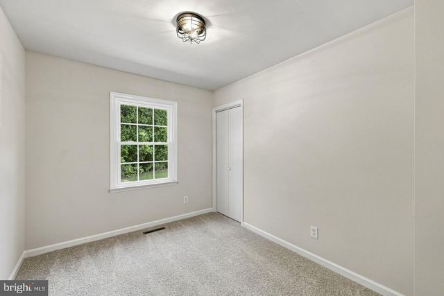 6536 GROGAN LN, King George, VA 22485