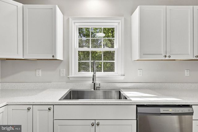 6536 GROGAN LN, King George, VA 22485