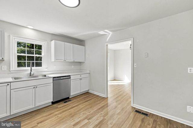 6536 GROGAN LN, King George, VA 22485
