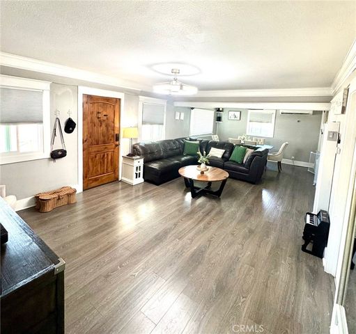 816 W 120th Street, Los Angeles, CA 90044